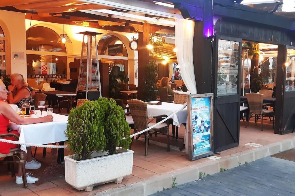 Adventure Harbour Lejlighed Torrevieja Eksteriør billede